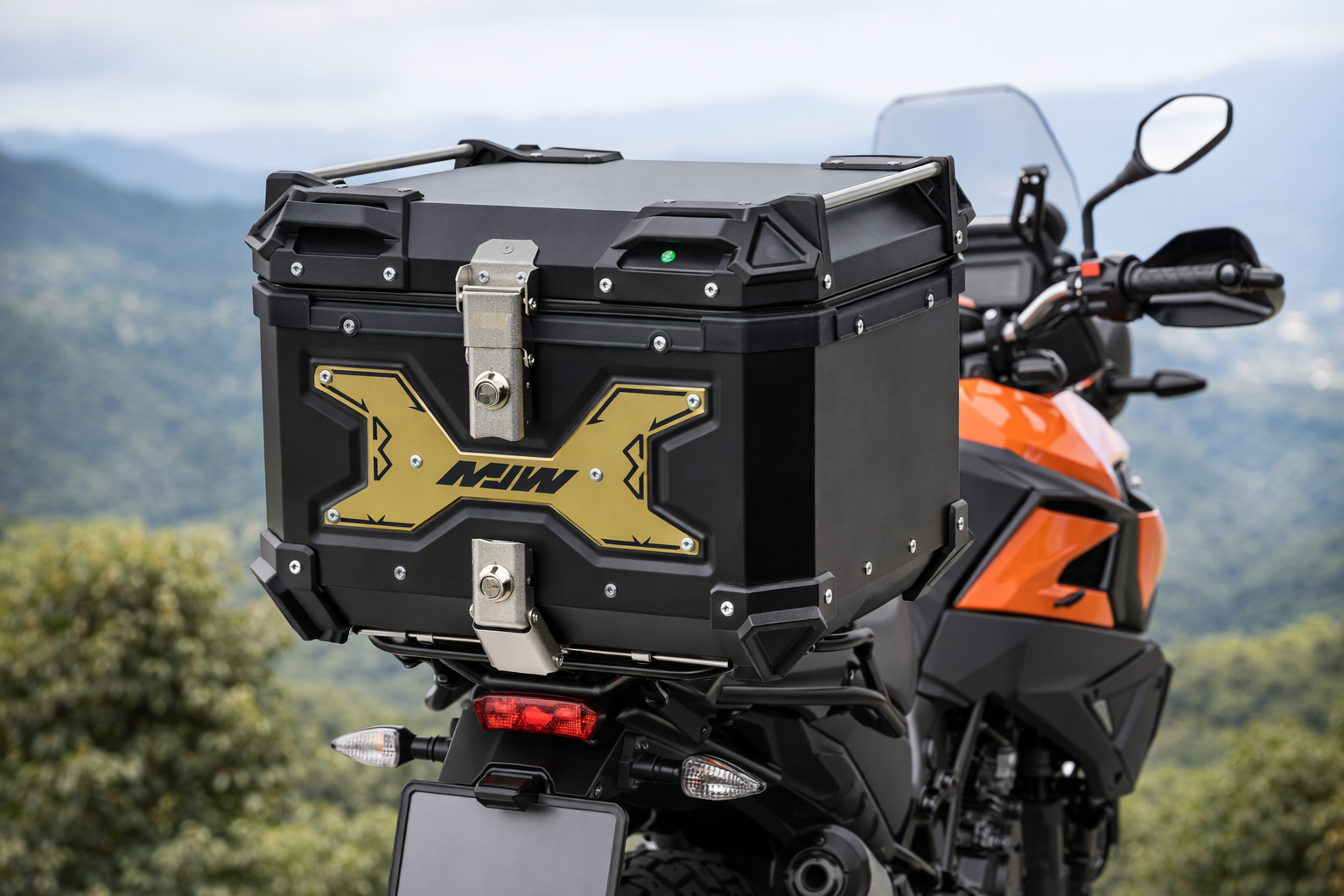 Maletero Premium MJW 45 Litros Aluminio Negro con Dorado